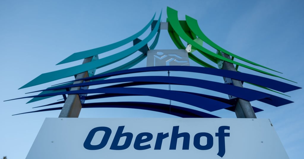 "Oberhof" steht auf dem Logo des Wintersportortes am Stadion.