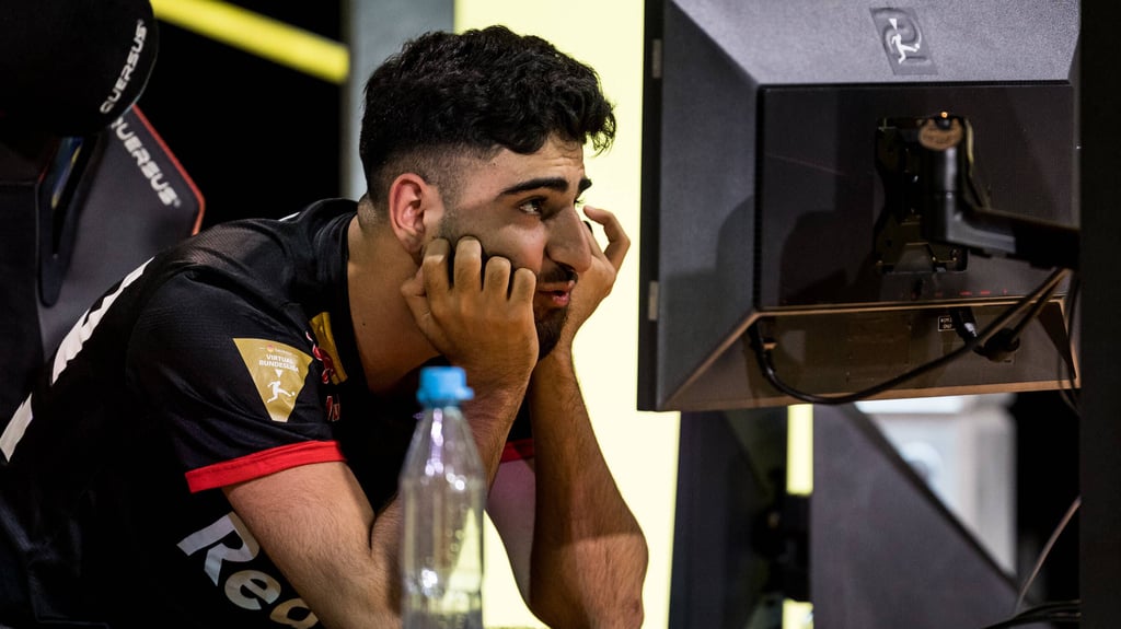 Umut Gültekin wird zuschauen müssen. imago/