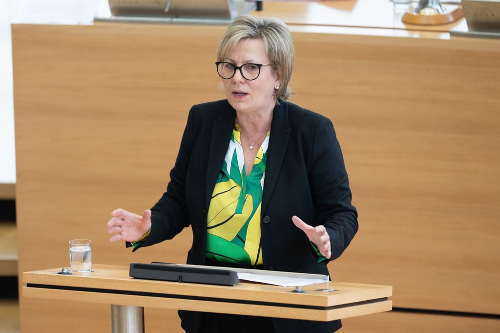 Barbara Klepsch (CDU), Ministerin für Kultur und Tourismus in Sachsen, spricht im Landtag.