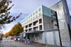 Eingang zum Uniklinikum Magdeburg: Das Haus mit 1000 Betten würde nach der aktuellen Version der Krankenhausreform seinen Status als Maximalversorger (Neu: Level 3) behalten. Anderen Häuser droht der Abbau von Abteilungen