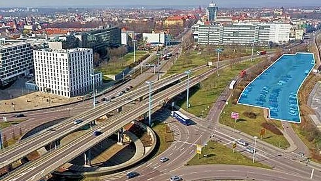 Auf der blau markierten Fläche am Riebeckplatz in Halle soll das Einheitszentrum entstehen.