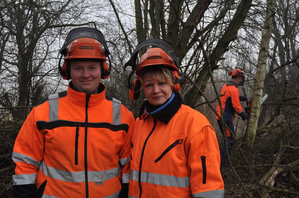 Joel Lange und Bianca Pußel sind Bufdis beim Nabu in Barleben.