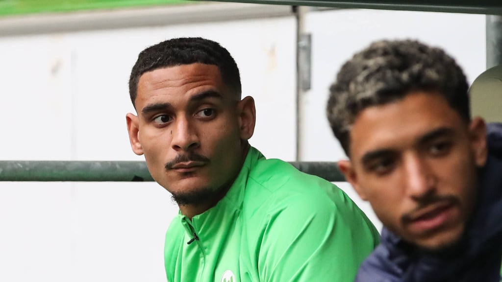 2021 stand Maxence Lacroix vor einem Wechsel zu RB Leipzig - doch musste er in Wolfsburg bleiben.