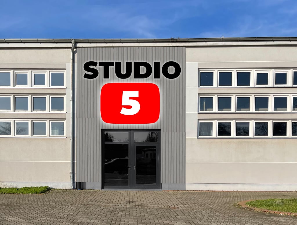 Illustration: Die Industriehalle für das Studio 5 befindet sich in der Straße Am Pumpenhaus in Magdeburg-Buckau.
