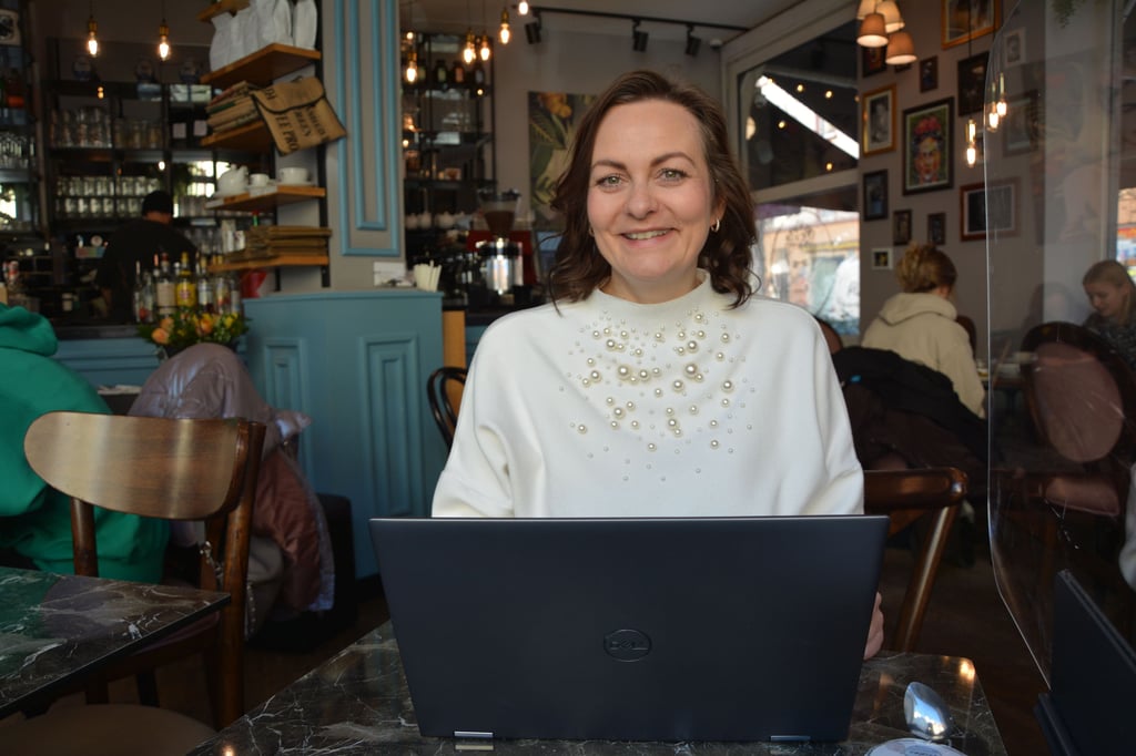 Anne Howanietz hat sich 2019 selbständig gemacht und ermutigt als Business-Mentorin Frauen, ihre Geschäftsideen umzusetzen. Geboren und aufgewachsen ist die 39-Jährige in Halle (Saale).