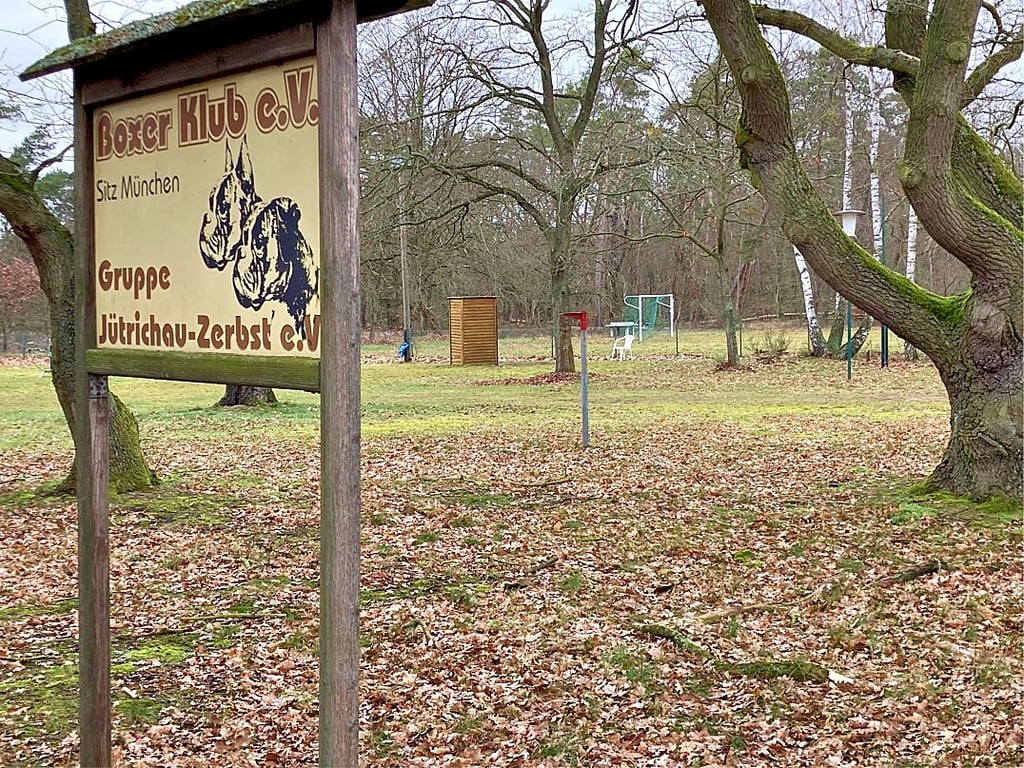 In Jütrichau befinden sich Hundeplatz und Bolzplatz direkt nebeneinander.