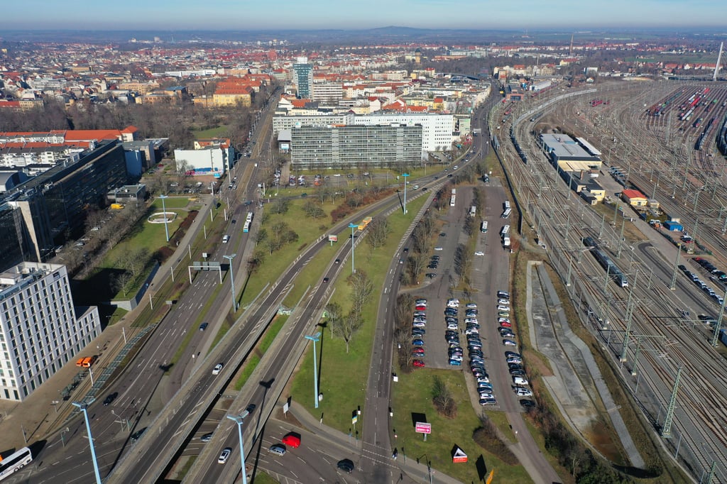 Blick auf den nördlichen Bereich des Riebeckplatzes, wo das Zukunftszentrum gebaut werden soll.