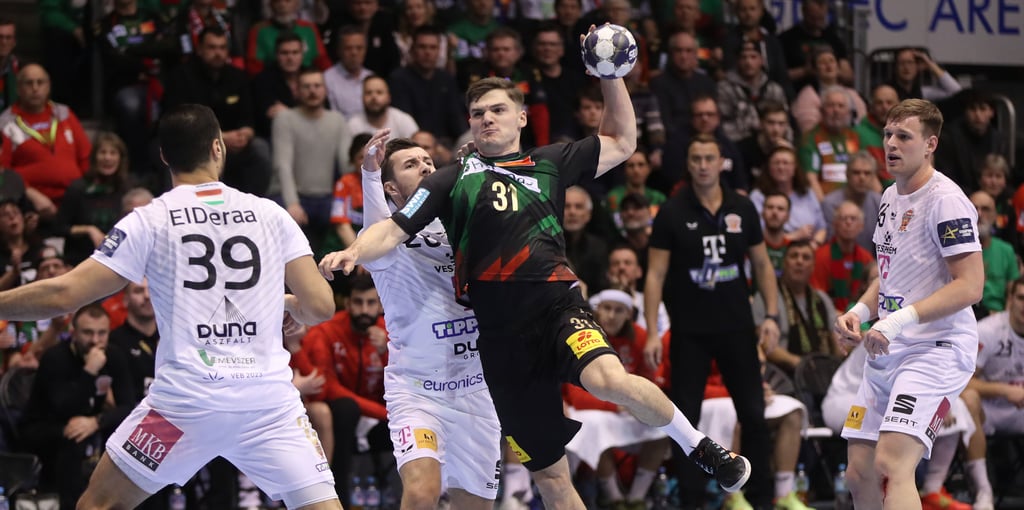 Kay Smits und der SC Magdeburg ließen sich von Telekom Veszprém nicht stoppen. Mit 32:25 gewannen sie das vorentscheidende Duell um Rang zwei.