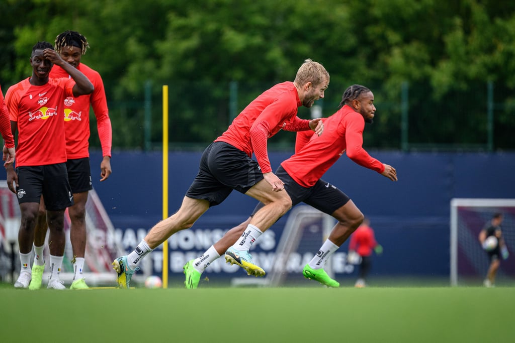 Konrad Laimer und Christopher Nkunku sind gegen Wolfsburg beide einsatzbereit.
