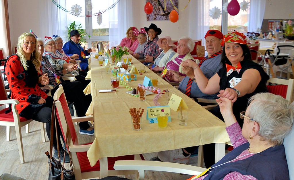 Die Tagesgäste der Tagespflege „Florentinus“ in Ausleben feierten gemeinsam mit den Betreuungskräften Fasching. Die Einrichtung wurde am 1. Februar eröffnet.