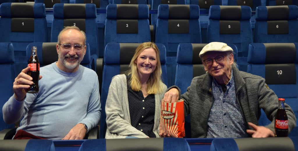 Musikwissenschaftlerin Julia Wartmann und local-heroes-Urgestein Dieter Herker (rechts) blicken mit Vorfreude auf den Neustart der Offenen Bühne in Salzwedel.