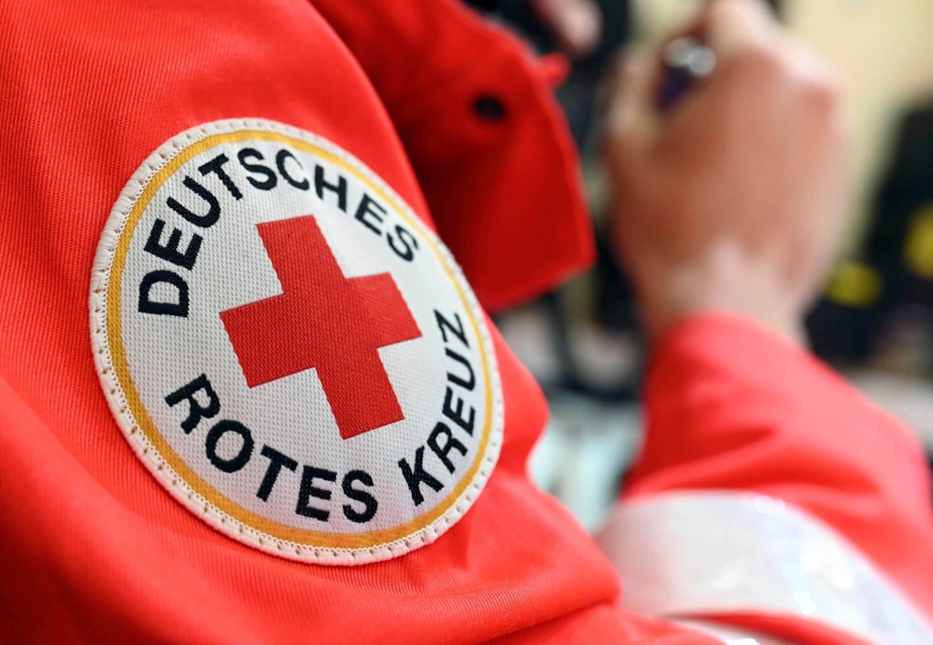 Ein Logo des Deutschen Roten Kreuzes (DRK).