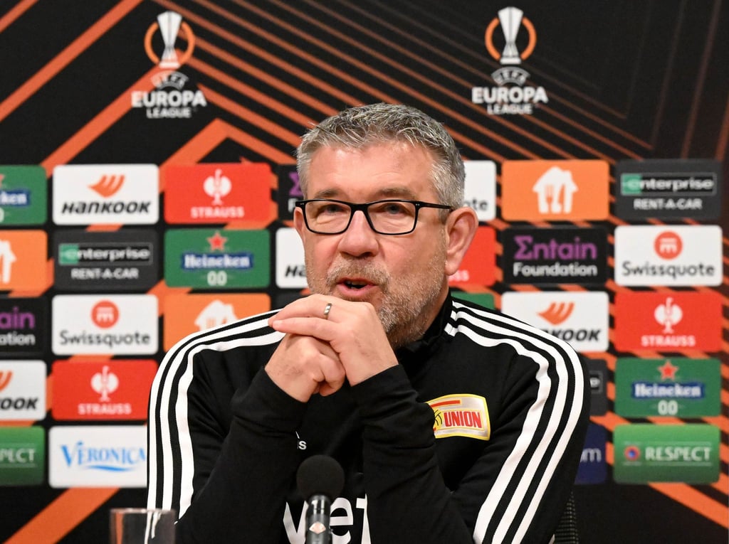 Trainer Urs Fischer spricht.