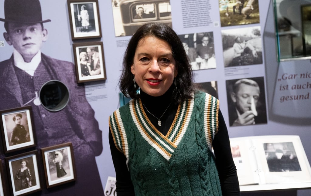 Musäumsdirektorin Sabine Rinberger im Valentin-Karlstadt-Musäum in München.