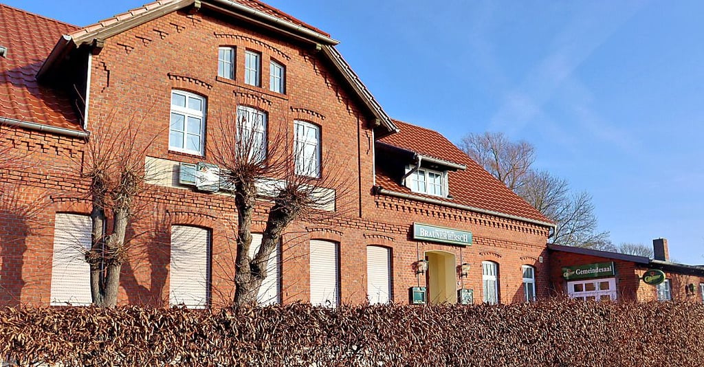 Was wird aus dem Braunen Hirsch? Die Gaststätte in Kusey steht seit 2022 leer, wurde bislang aber nicht angeboten.