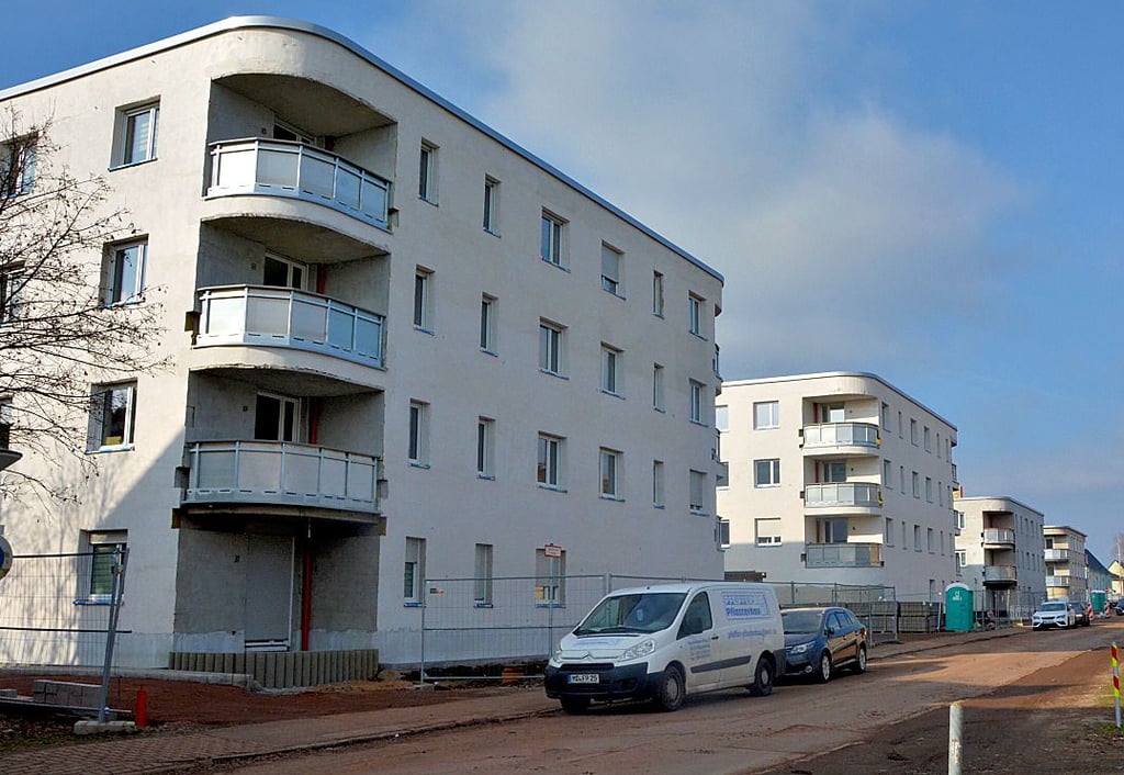 Die Schönebecker Karl-Liebknecht-Straße hat sich gewandelt. Hier hat die GWG moderne Wohngebäude geschaffen.