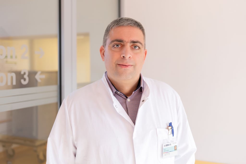 Prof. Dr. Denis Schewe, Chefarzt der Universitätskinderklinik Magdeburg, leitet die Forschung zu neuen Immuntherapien gegen Leukämie bei Kindern.