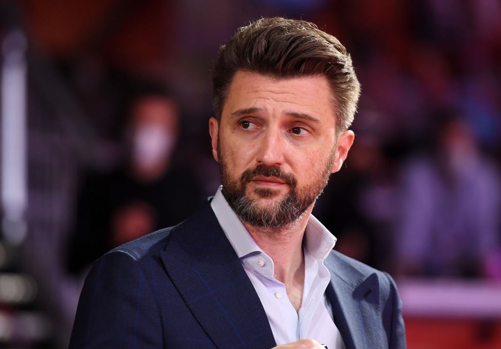 Marko Pesic, Sportdirektor des FC Bayern, aufgenommen vor Spielbeginn.