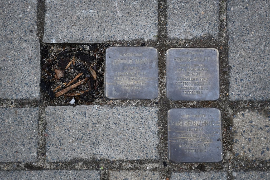 Der Diebstahl des Stolpersteins von Otto Wolff in Magdeburg hatte eine Lücke hinterlassen.