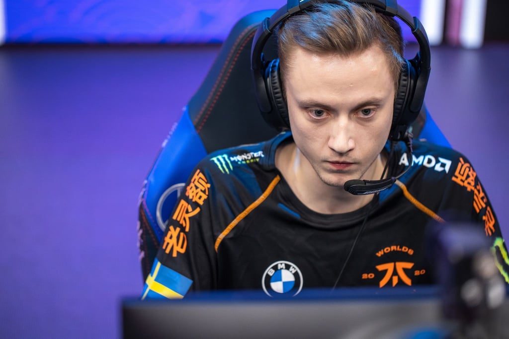 Zuletzt hatte Rekkles bei der LoL-WM in 2020 für Fnatic gespielt, nun ist seine bereits zweite Rückkehr perfekt.