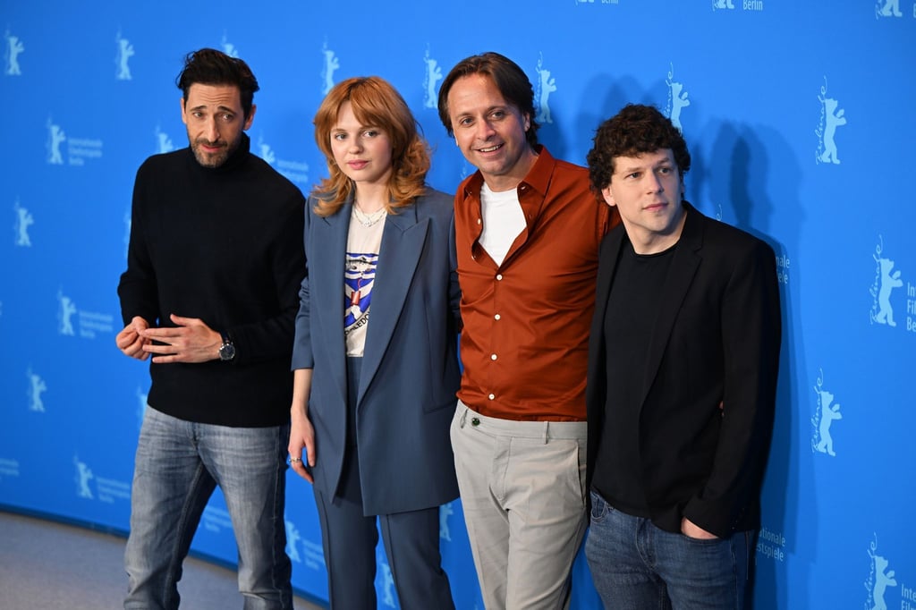 Adrien Brody (l-r), Odessa Young, John Trengove und Jesse Eisenberg stellen in Berlin ihren Film „Manodrome“ vor.