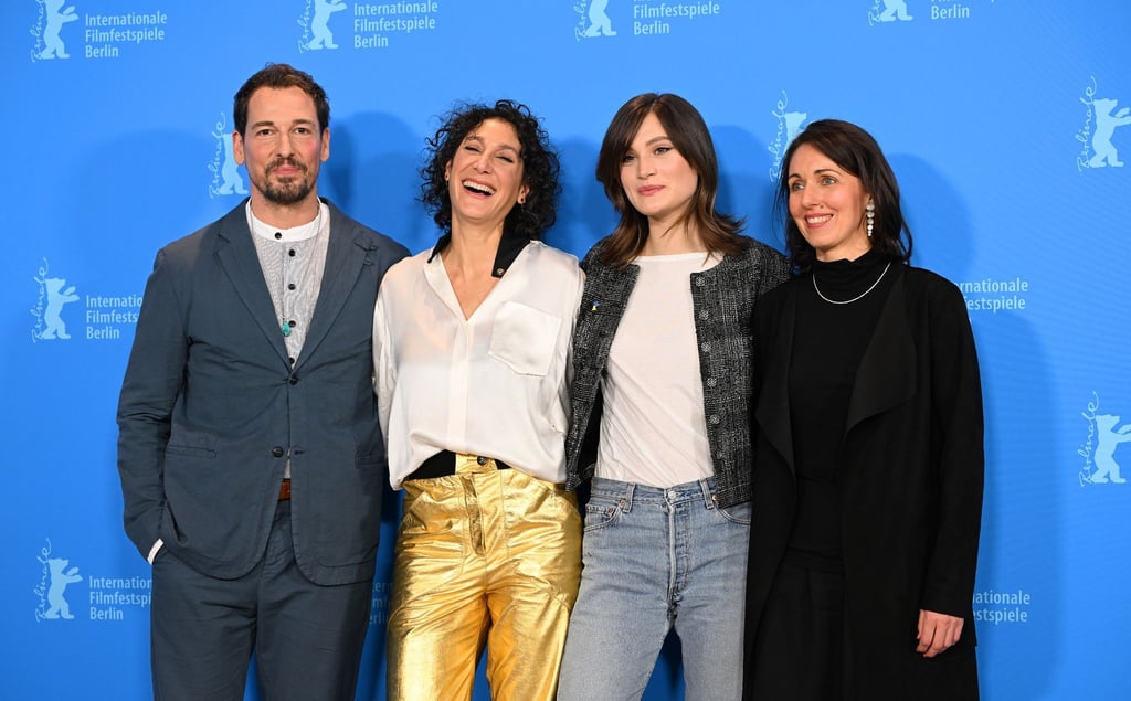 Schauspieler Felix Kramer (l-r), Regisseurin Emily Atef, Schauspielerin Marlene Burow und die Autorin Daniela Krien stellten ihren Film „Irgendwann werden wir uns alles erzählen“ vor.