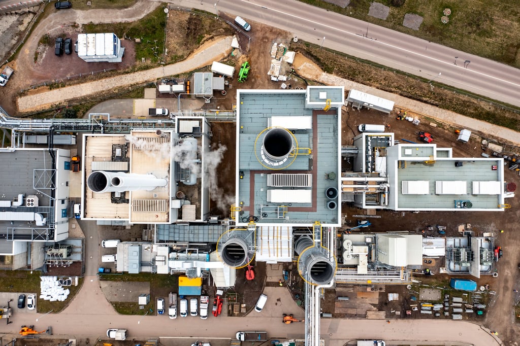 Blick auf das neue Gaskraftwerk im Chemiepark Leuna. Wegen teurem Erdgas wurde die Produktion gedrosselt.