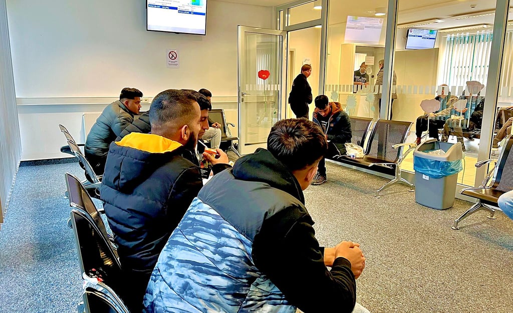 Wenn neue Flüchtlinge in Bernburg ankommen, herrscht im Ausländeramt Hochbetrieb.