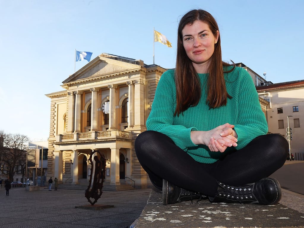 Auch für die seit 2018 in Halle lebende Ukrainerin Yaroslava Sydorenko, Produktionsleiterin am Opernhaus, hat sich durch den Krieg viel verändert.