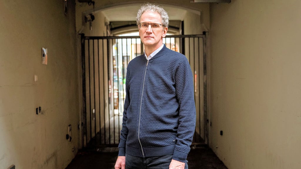 Dirk Oschmann, Professor für Neuere deutsche Literatur in Leipzig