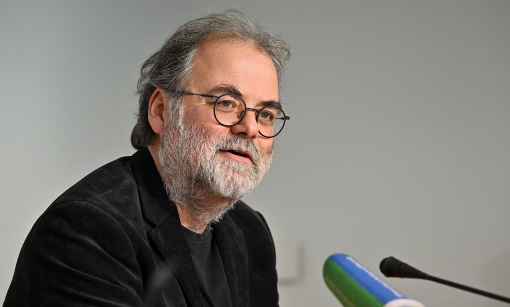 Steffen Dittes (Die Linke), Fraktionschef, spricht zur Presse.