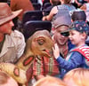 Eine Dinosaurier-Theater-Show gibt es am 25. und 26. Februar 2023 in Halle. 
