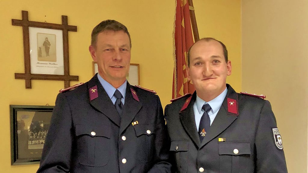 Wehrleiter Nico Jahn (rechts) und Stellvertreter Klaus-Robert Kemnitz sind jetzt offiziell in ihr Ehrenamt berufen worden.