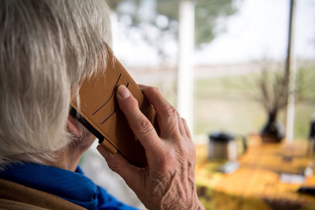 Drei Seniorinnen wurden am Freitag in Sachsen-Anhalt Opfer von Betrug.