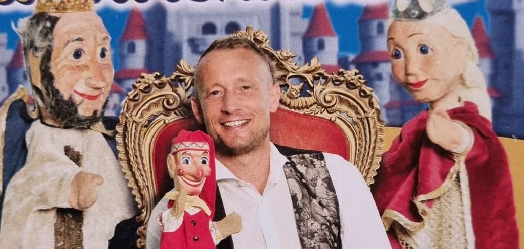 Der Puppenpalast von Michael Henne gastiert in Genthin.
