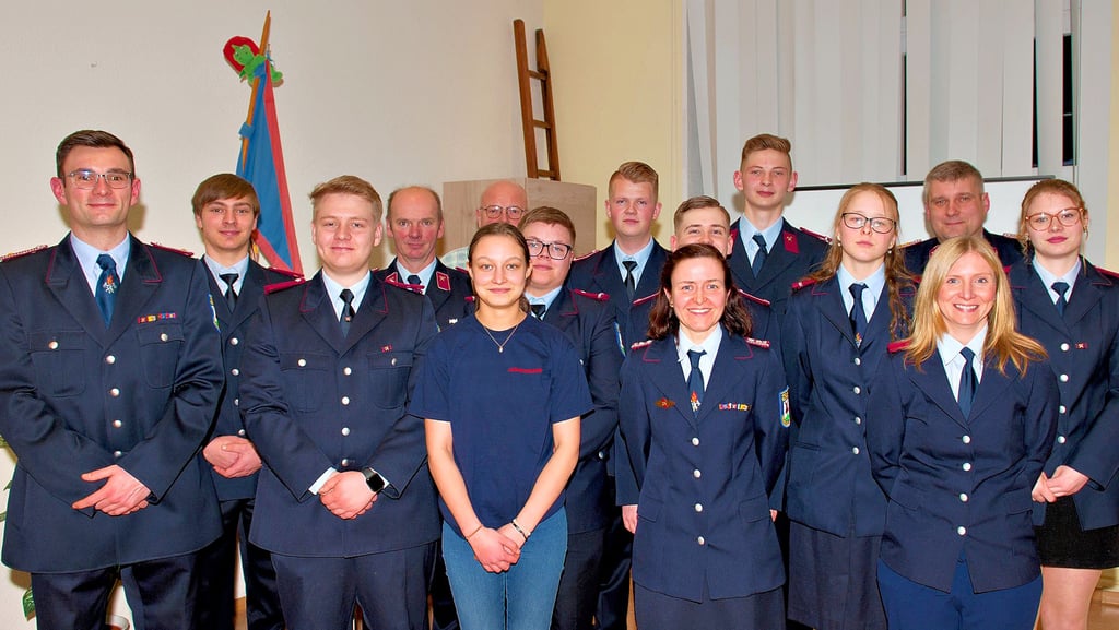 Die Jahresversammlung der Freiwilligen Feuerwehr Ausleben am vergangenen Sonnabend war auch „ihr“ Abend: die Geehrten, Ausgezeichneten und Beförderten.
