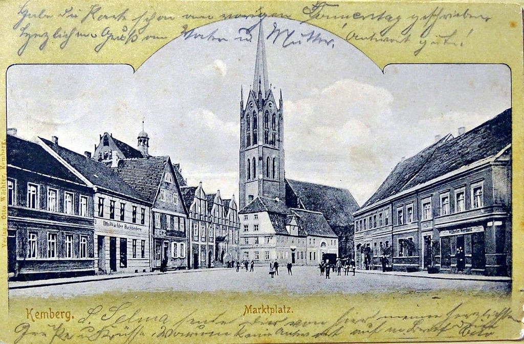 Postkarte mit dem Kemberger Markt um 1900