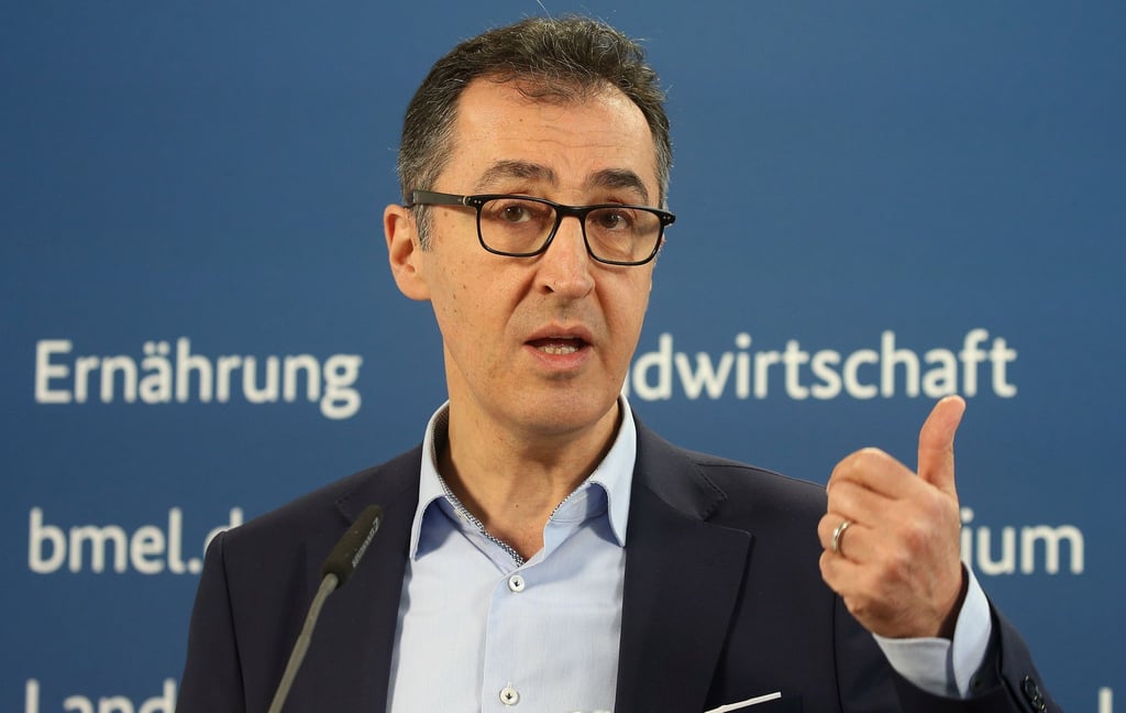 Bundesernährungsminister Cem Özdemir spricht sich für mehr Kinderschutz in der Werbung für Lebensmittel aus.