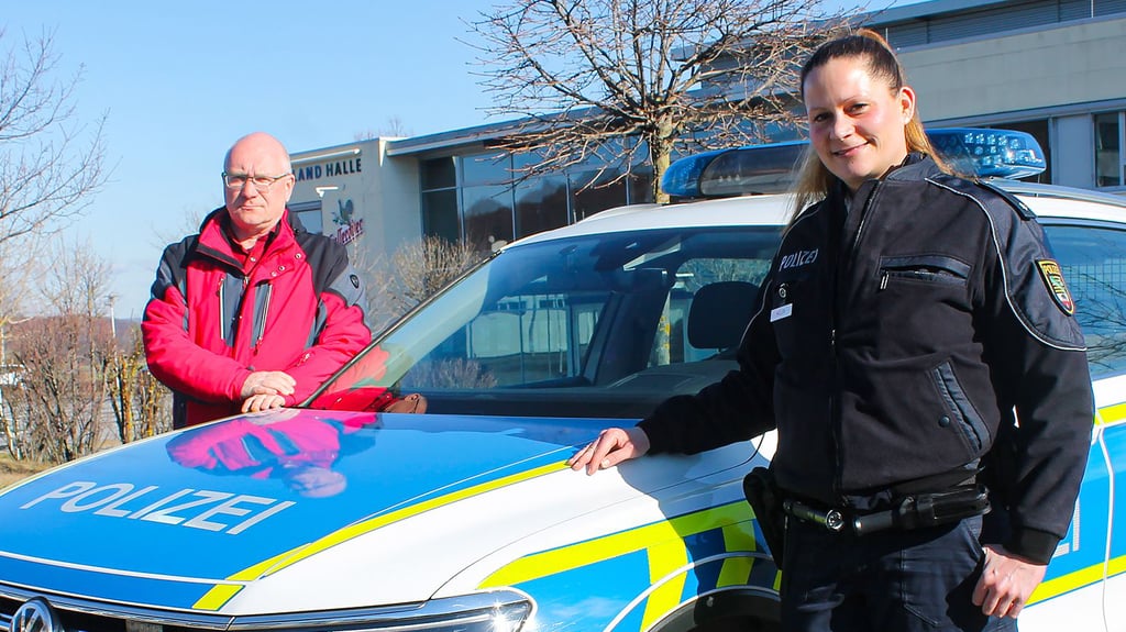Josephine Müller ist ab heute die neue Regionalbereichsbeamtin der Polizei in Ilsenburg. Ihr Vorgänger Andreas Würz ist in den Ruhestand gegangen.