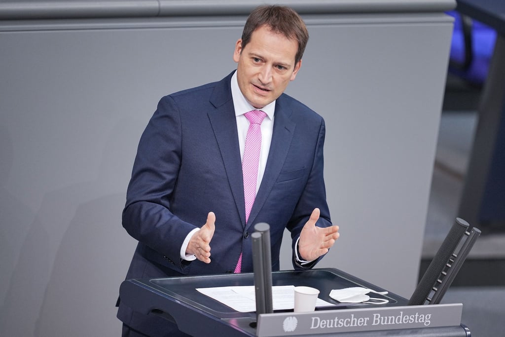 Manuel Höferlin (FDP) spricht.