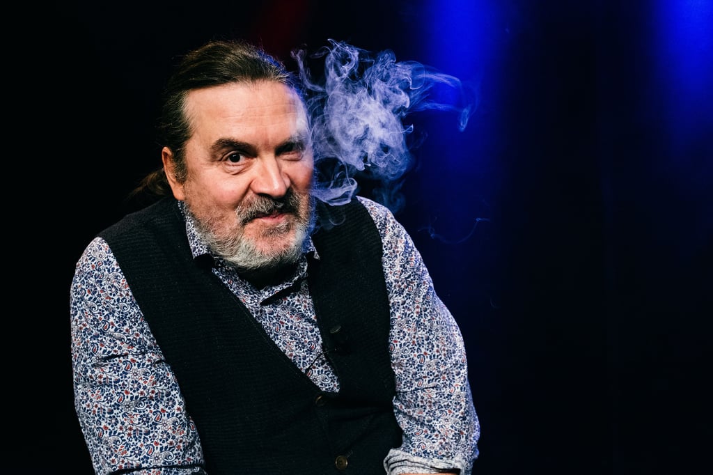 Thomas Reis tritt in der Magdeburger Zwickmühle auf.