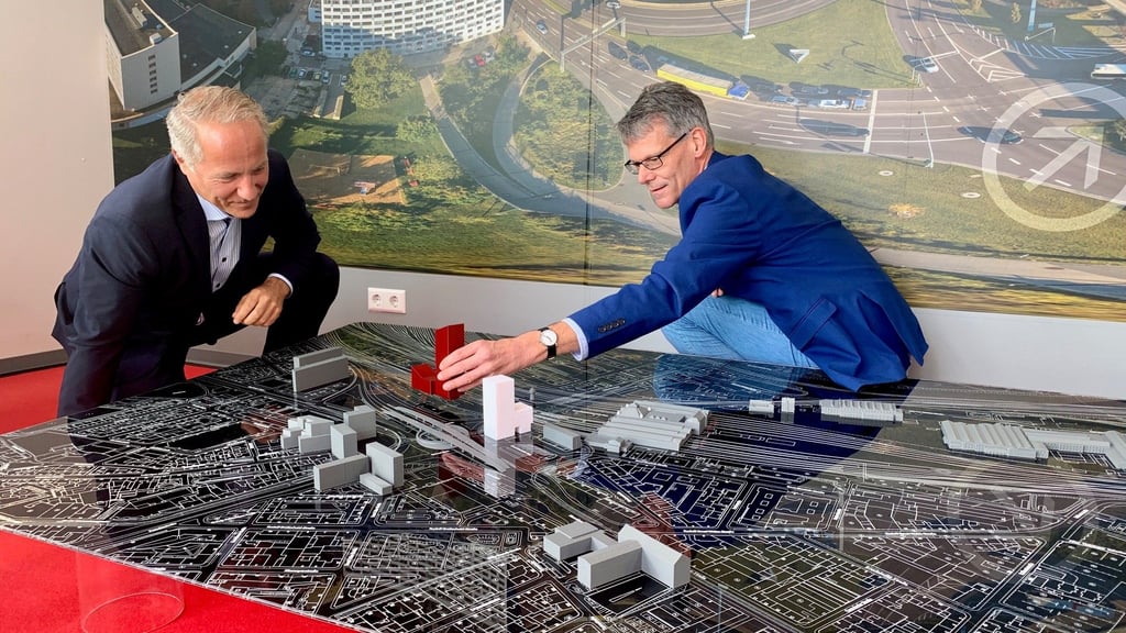 Bürgermeister Egbert Geier (rechts) und Stadtmarketingchef Mark Lange planen bereits die nächsten Schritte.