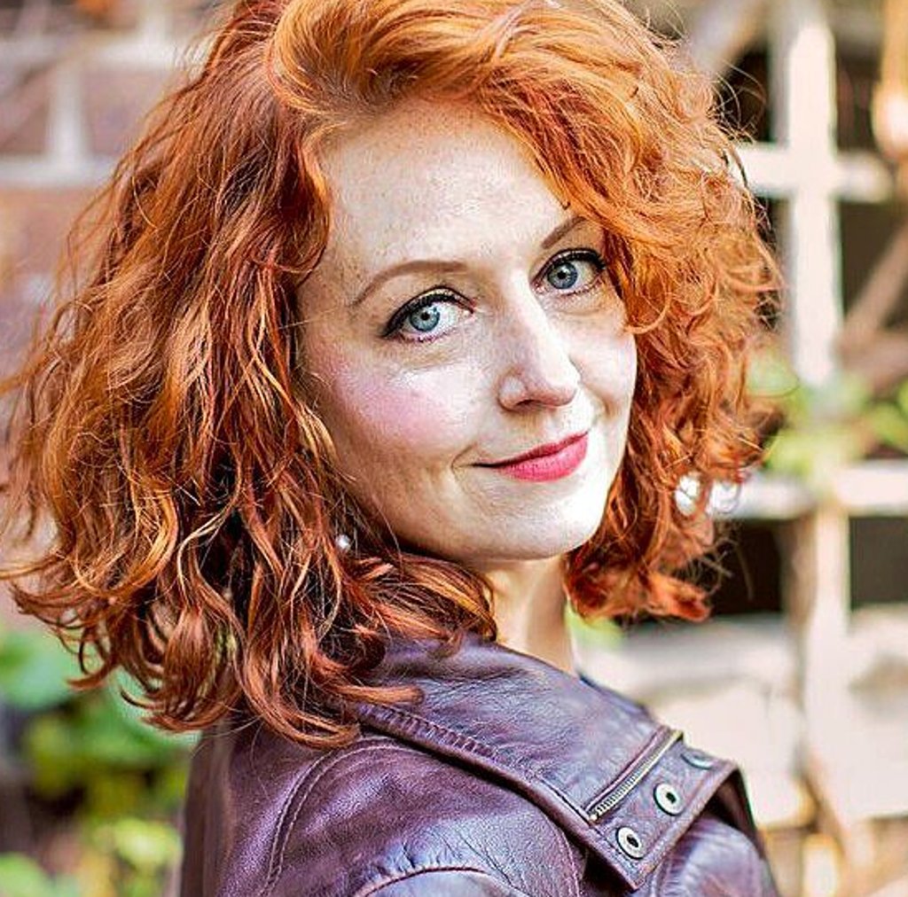 Yvonne Friedli spielt in Bernburg die hochbegabte Komponistin .