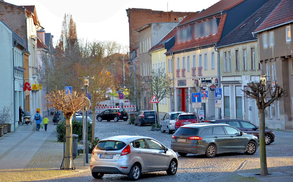 Die Steinstraße in Staßfurt ist ab Holzmarkt gesperrt. 