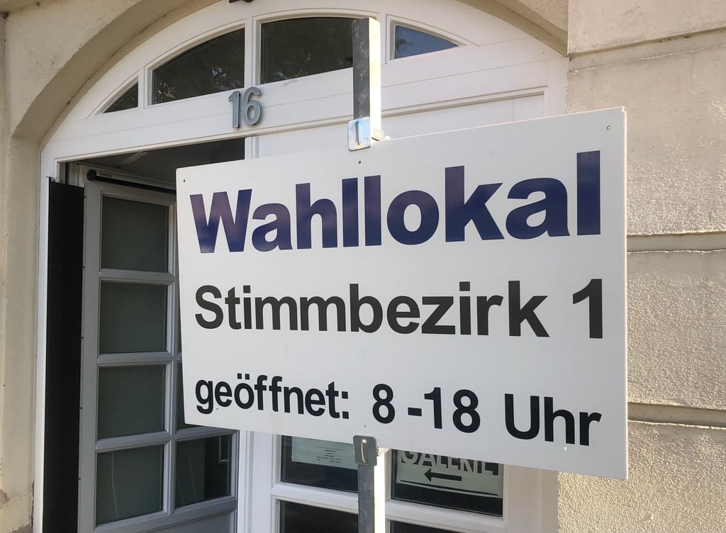 Oberbürgermeister-Wahl in Zeitz: Um 8 Uhr öffnen die 25 Wahllokale in Zeitz.