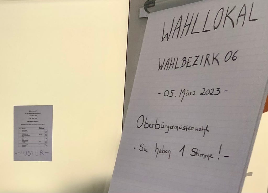 Am frühen Nachmittag kamen dann offensichtlich doch mehr Menschen in die Wahllokale, um ihre Stimme abzugeben.