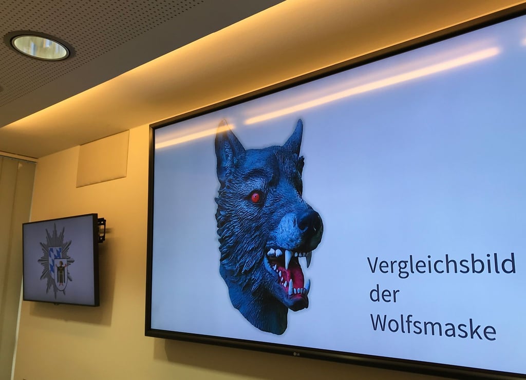 Bei seinem Übergriff auf das Kind im Juni 2019 trug der Täter zur Tarnung eine Wolfsmaske.