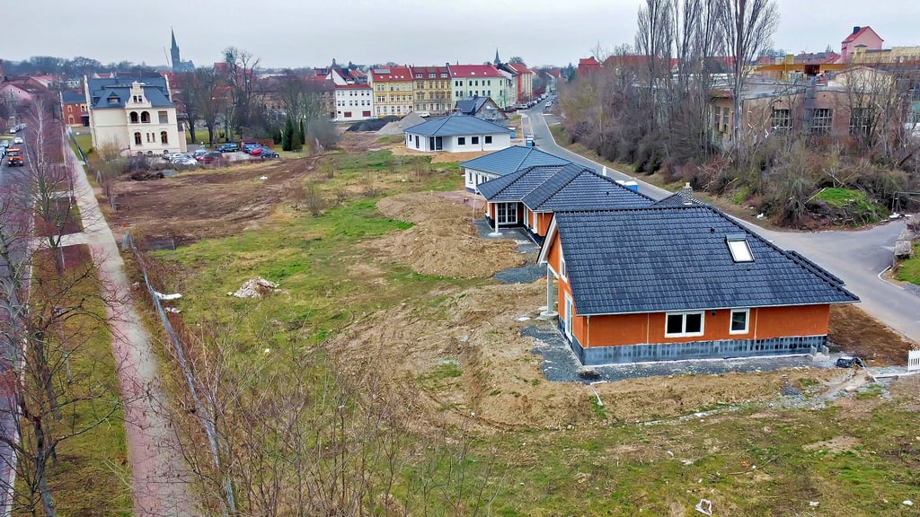 Neue Häuser, wie hier in der Ascherslebener Lindenstraße, entstehen kaum noch. Auch Bestandsimmobilien sind Mangelware.