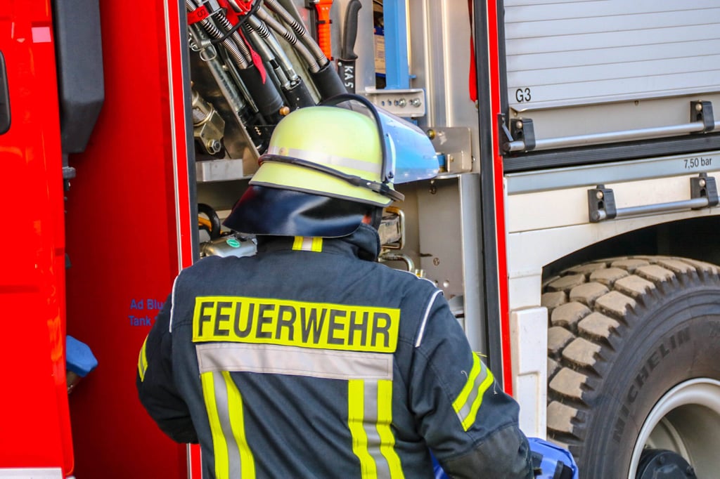 Symbolfoto - Die Einsatzbekleidung für die Feuerwehrleute wird immer teurer.