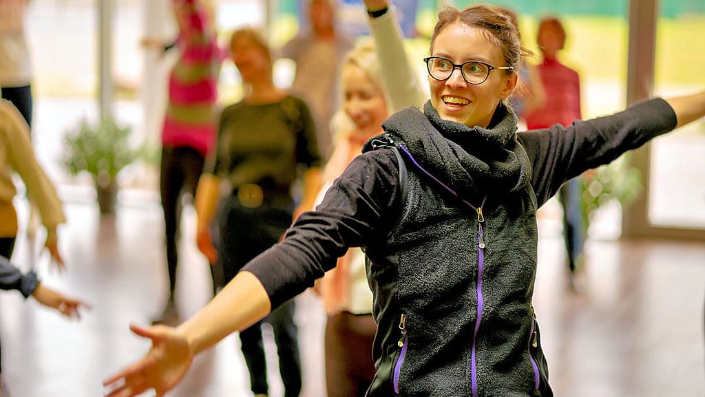 Die Vitalkinetic-Übungen trainieren beide Gehirnhälften und erleichtern damit das Lernen oder regen die Kreativität an.